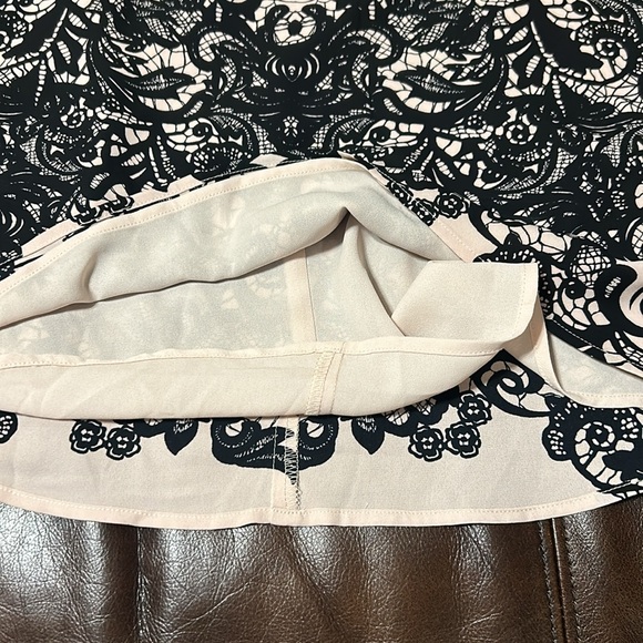 Express XS halter silk pink and black tank - Picture 4 of 7